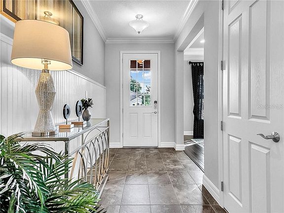 2nd image of 2406 Oxmoor Dr
