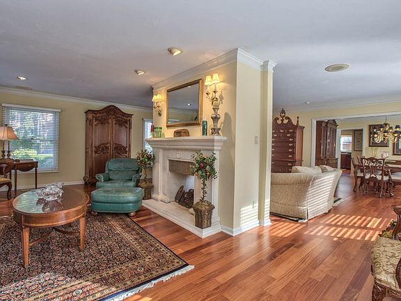 4th image of 411 Wilson Ave