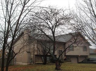 716 SW 29th St, Blue Springs, MO 64015
