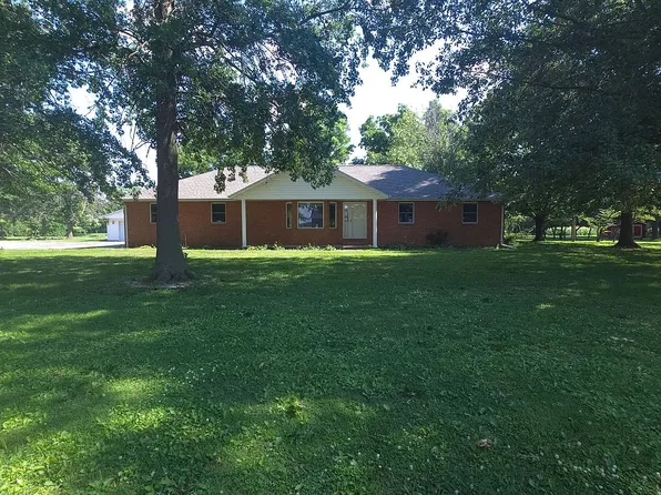 4780 Airport Rd, Damiansville, IL 62215
