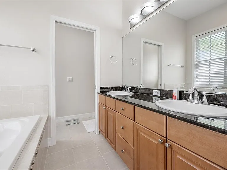 2920-2 Hansen Manor Ln — Photo 25