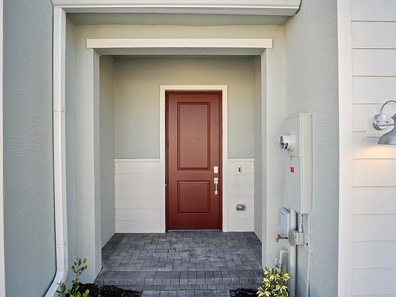 5th image of 381 SE CROSSOAK Lane