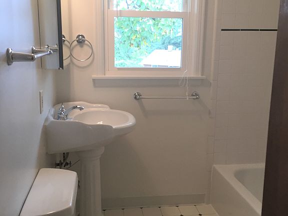 4th image of 468 Frances Dr NW