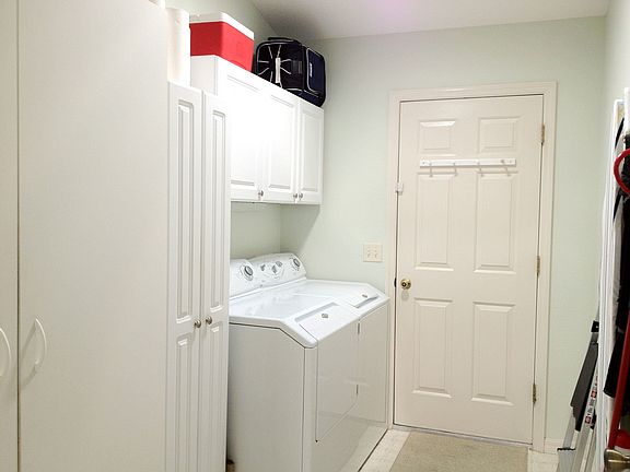 5th image of 3647 Auburndale Ave