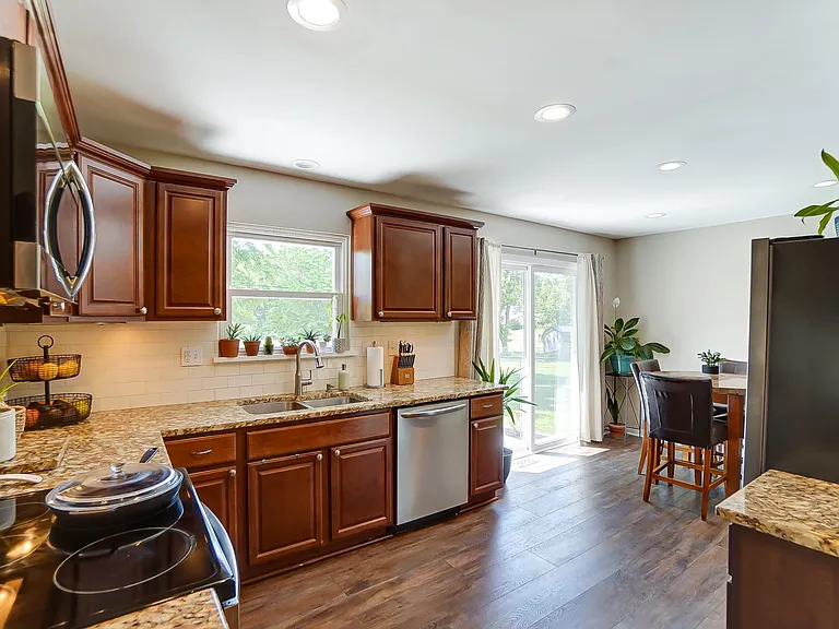 1599 Yellowglen Dr — Photo 13