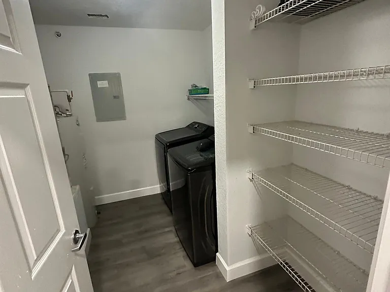 10075 Gate Pkwy N #103 — Photo 10