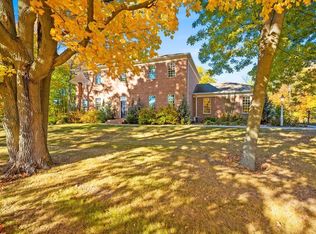 143 Rustic Oak Dr, Luxemburg, WI 54217