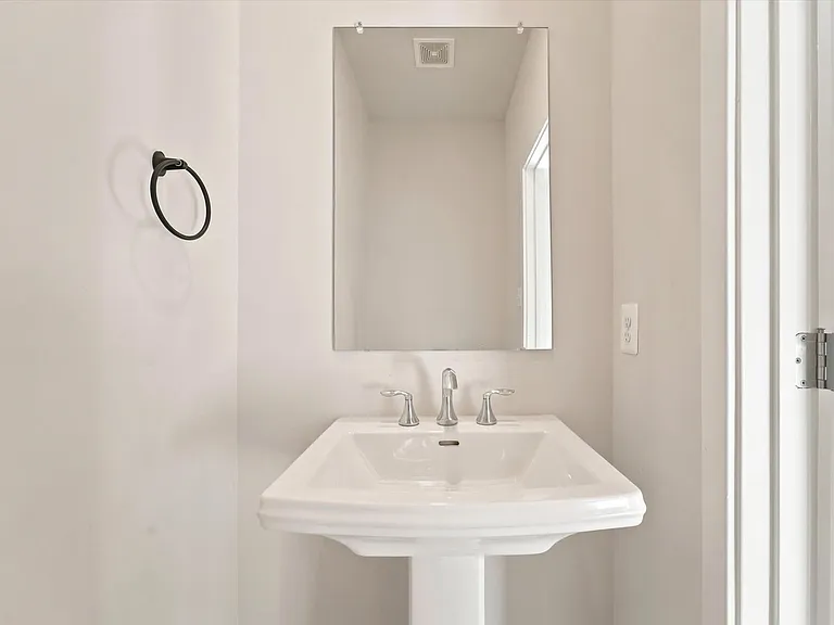 59 Four Leaf Dr — Photo 9