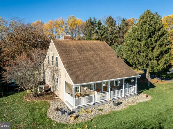 2842 Myers Rd, Seven Valleys, PA 17360