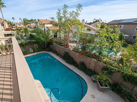 3rd image of 4923 E PARADISE Lane