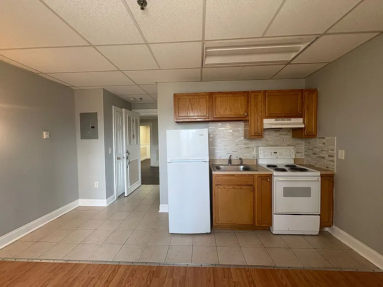 65 Plaza Ave #6 — Photo 6