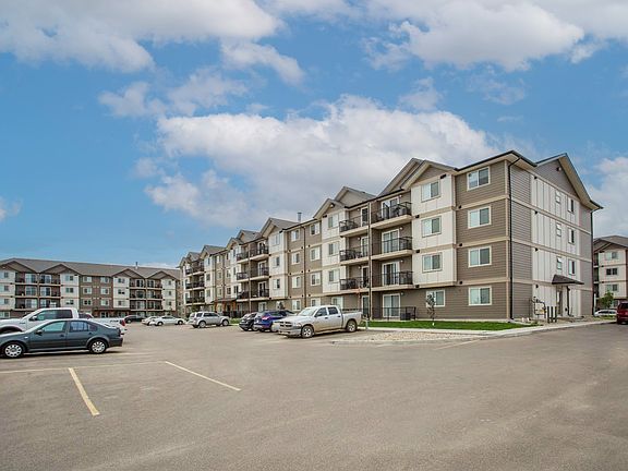 3rd image of 1251 N Galloway St #3B-1Ba-971Sqft