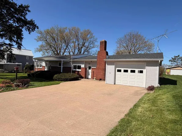 180 Lutjen Place, Platteville, WI 53818