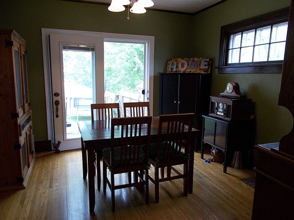 3rd image of 3227 Douglas St