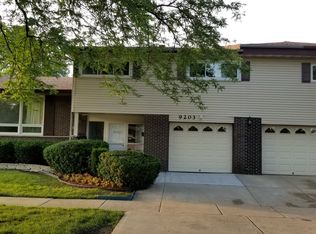 9203 Washington Rd, Morton Grove, IL 60053