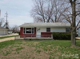 7402 Saturn St, Loves Park, IL 61111