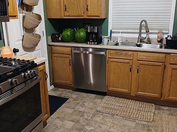4th image of 7111 Bradbury Ave