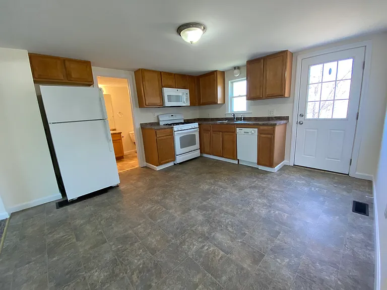 5 Dora Dr — Photo 9