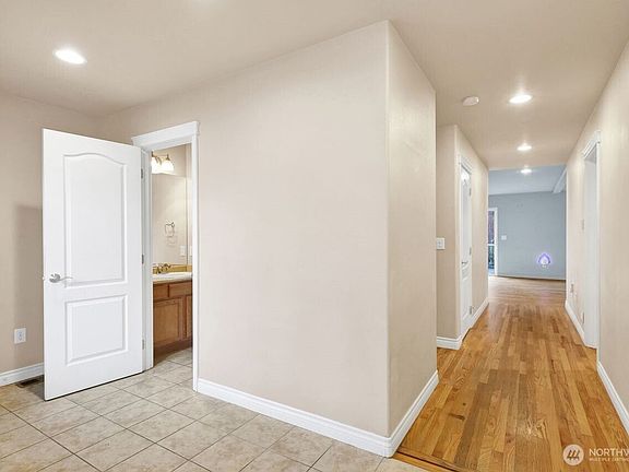 5th image of 814 E Kellogg Road