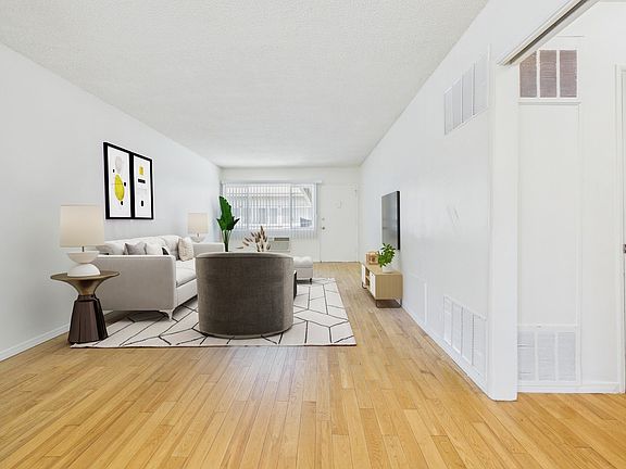 5th image of 13060 Burbank Blvd APT 7