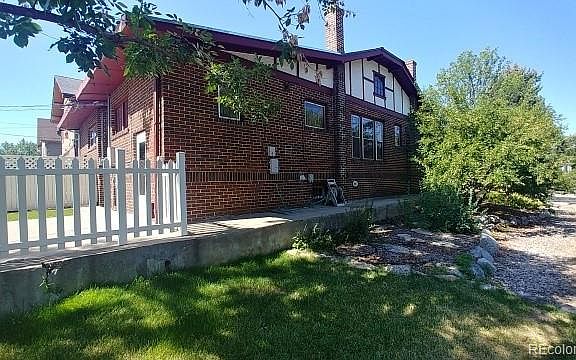 2nd image of 1478 S Gaylord St