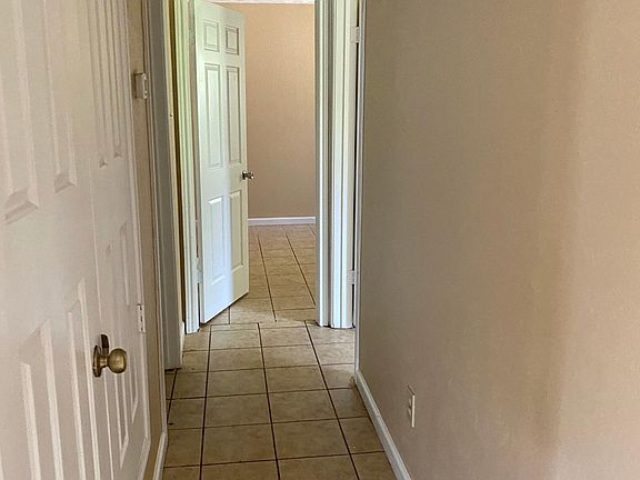 3rd image of 15314 Schumann Ln