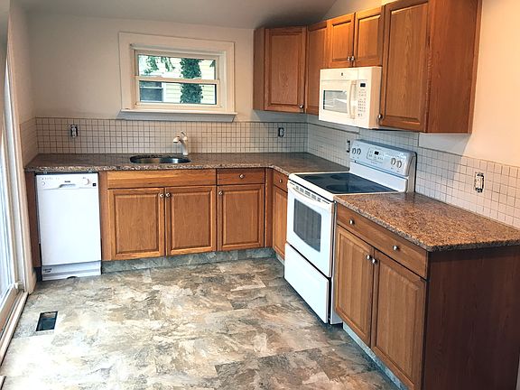 Updated kitchen and more
