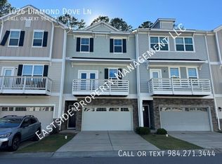1026 Diamond Dove Ln, Apex, NC 27502