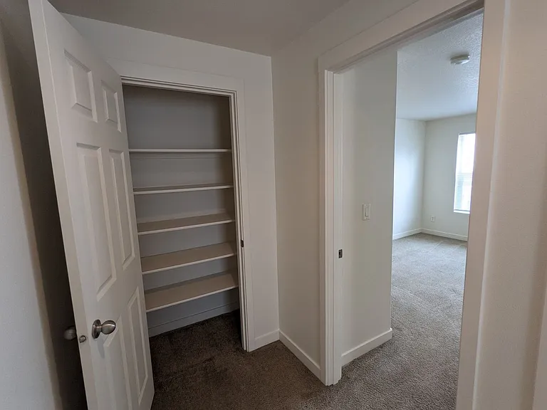 Halsey East Townhomes — Photo 154