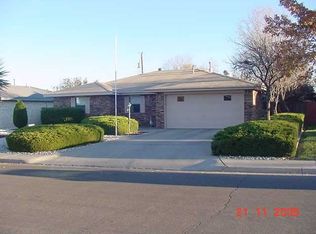 402 Mission Arch Dr, Roswell, NM 88201