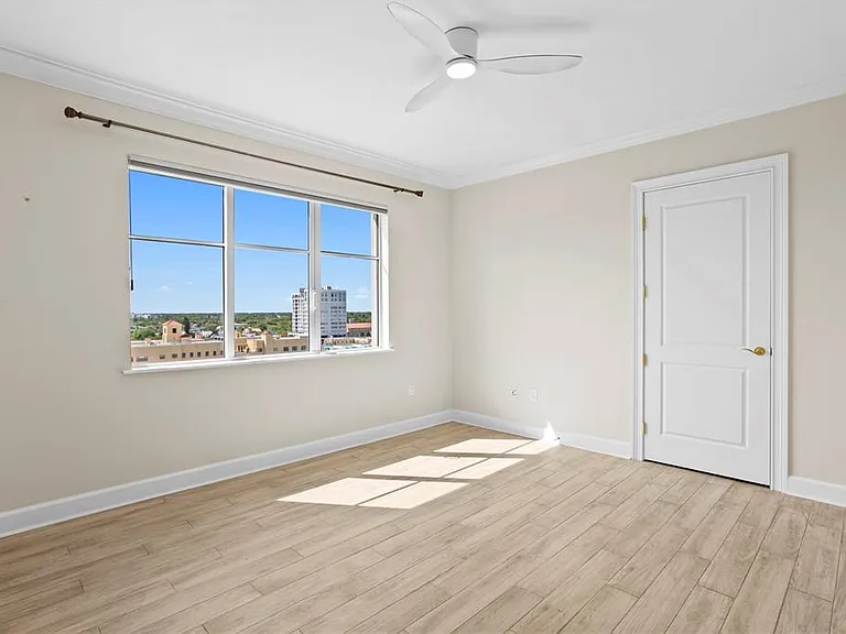 300 Beach Dr NE #1201 — Photo 25