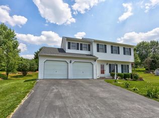 1708 White Water Rd, Lancaster, PA 17603