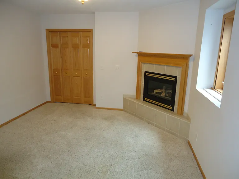 1650 Wellington Ln — Photo 11