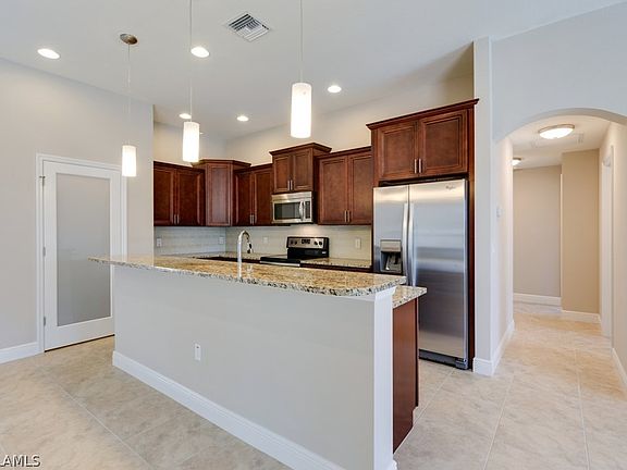 3rd image of 4020 SW 16th Place Cpe