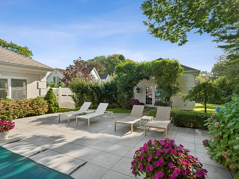 31 Terry Ct — Photo 8