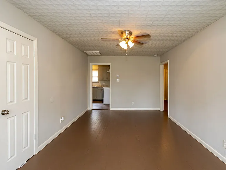 4710 El Paso St — Photo 17