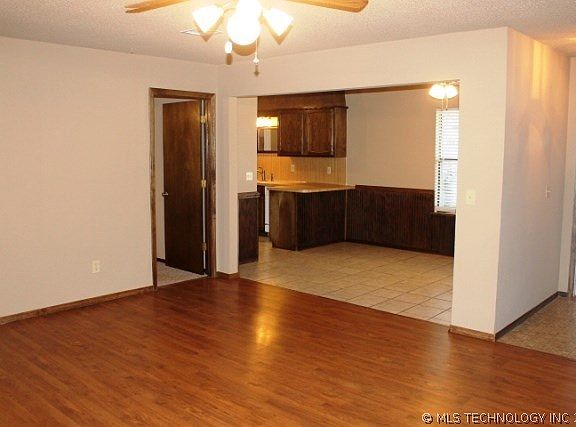 4th image of 7810 N 122nd East Ave
