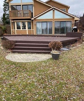 3rd image of 8863 Lakeview Dr