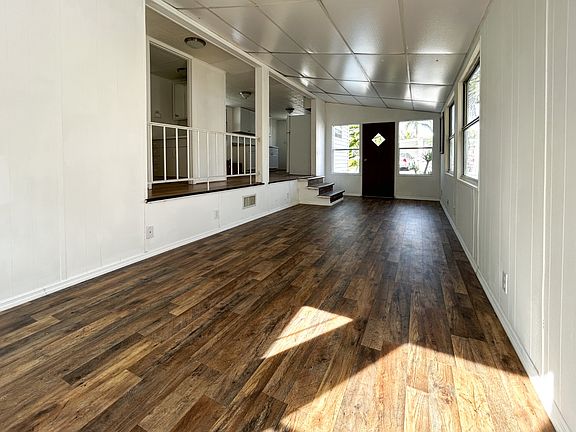 5th image of 3223 N Lockwood Ridge Rd #104A