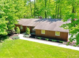 348 Old Oak Dr, Cortland, OH