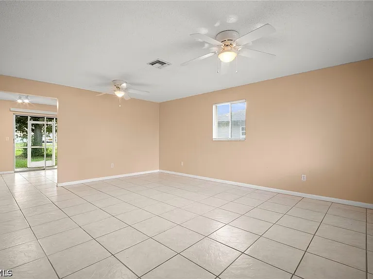 4406 Santa Barbara Blvd #B — Photo 4