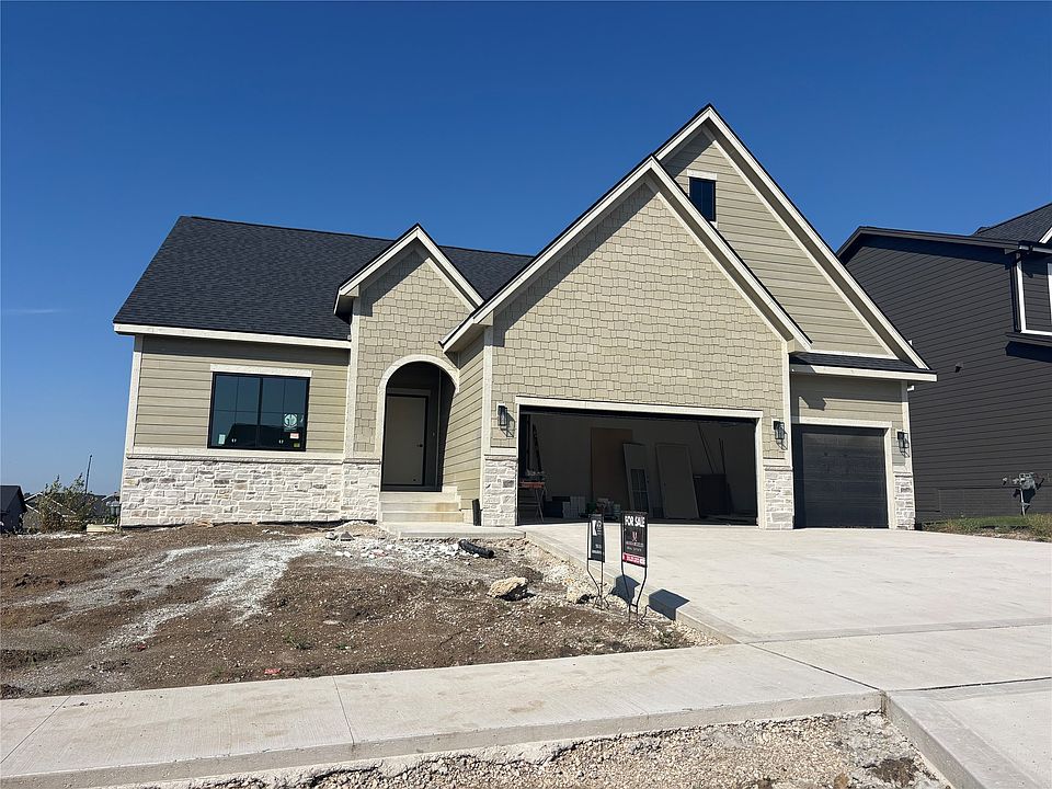 1st image of 1841 Silver Maple Dr