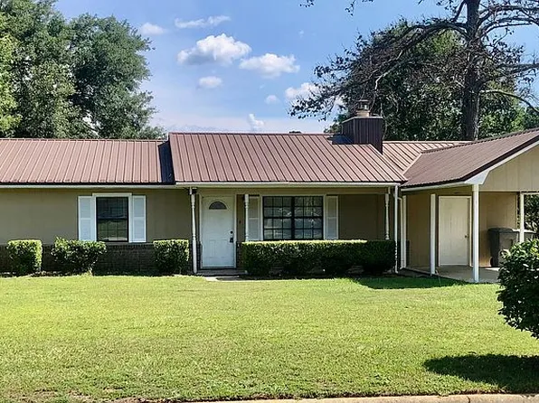 104 Richard St, Daleville, AL 36322