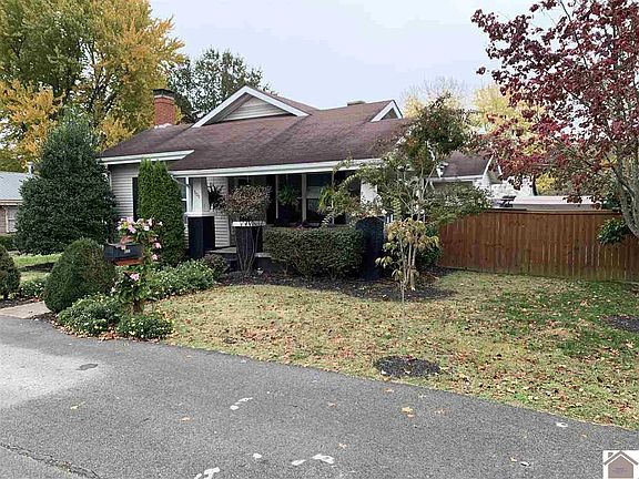 2nd image of 500 N College St