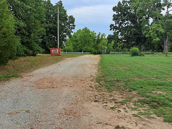 2nd image of 16176 S Highway 10