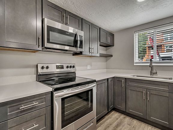 3rd image of 1260 E Alameda Ave APT 4