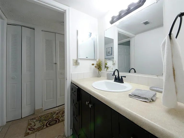 1920 N Congress Ave #105 — Photo 11
