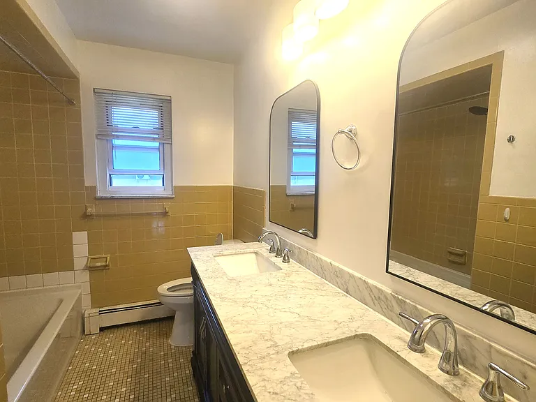 1522 10th St #2 — Photo 7