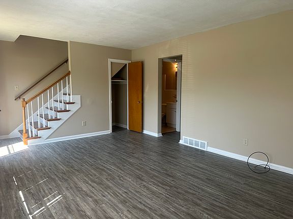 2nd image of 1851.5 Marietta Dr