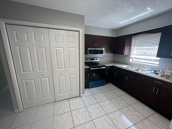 5th image of 9906 N Myrtle St #A & B